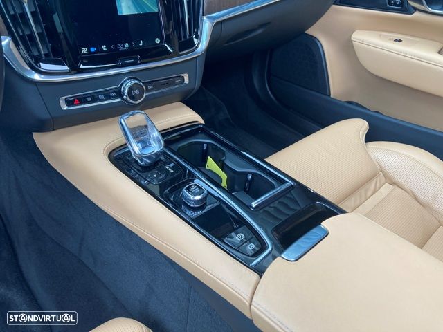 Volvo V90 2.0 T6 PHEV Inscription AWD - 27
