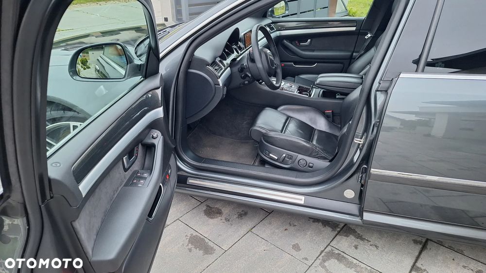 Audi A8 4.2 FSI Quattro - 14