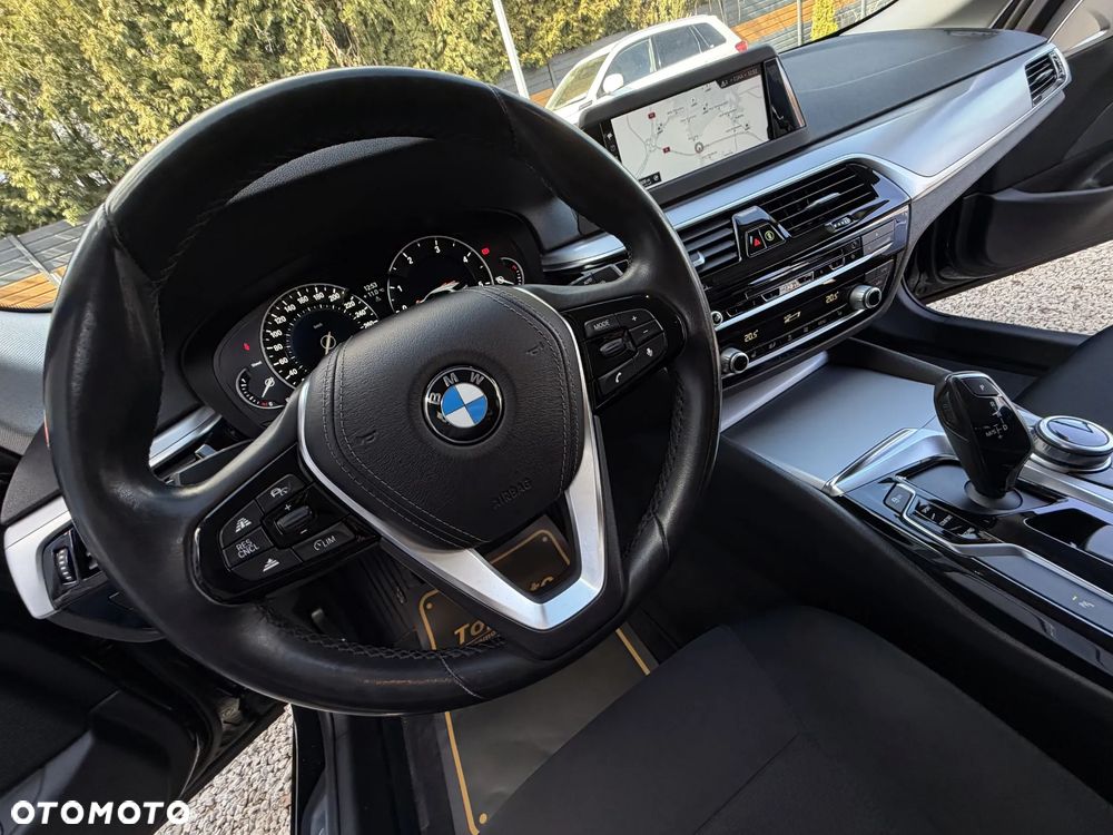 BMW Seria 5 520d - 31