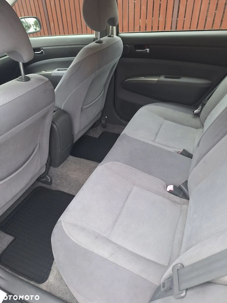 Toyota Prius 1.5 VVT-i Sol - 10