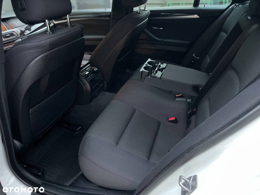BMW Seria 5 528i - 18