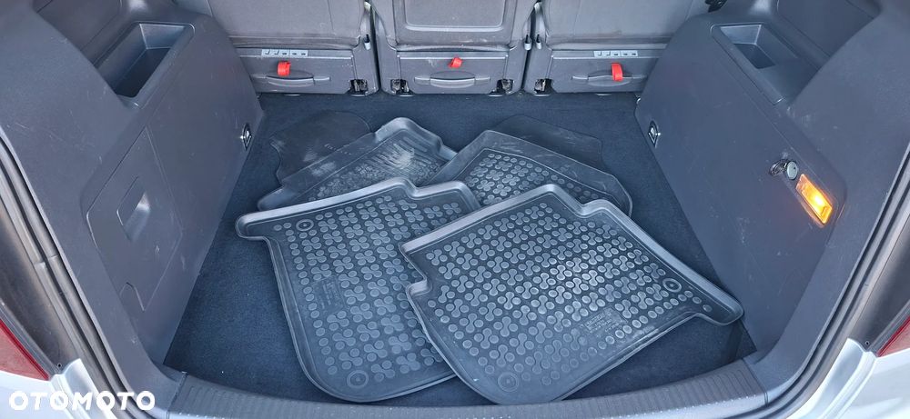 Volkswagen Touran 1.9 TDI - 34