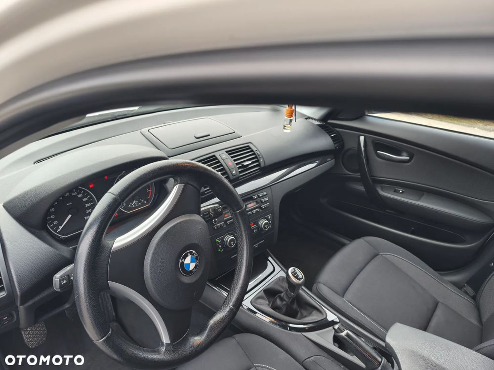 BMW Seria 1 118d - 12