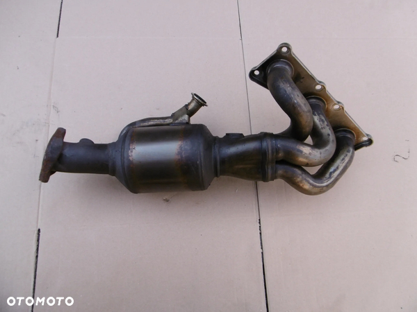 Kolektor wydechowy katalizator 4-6 bmw e90 e91 e92 325i 330i 3.0 n53 n53b30
