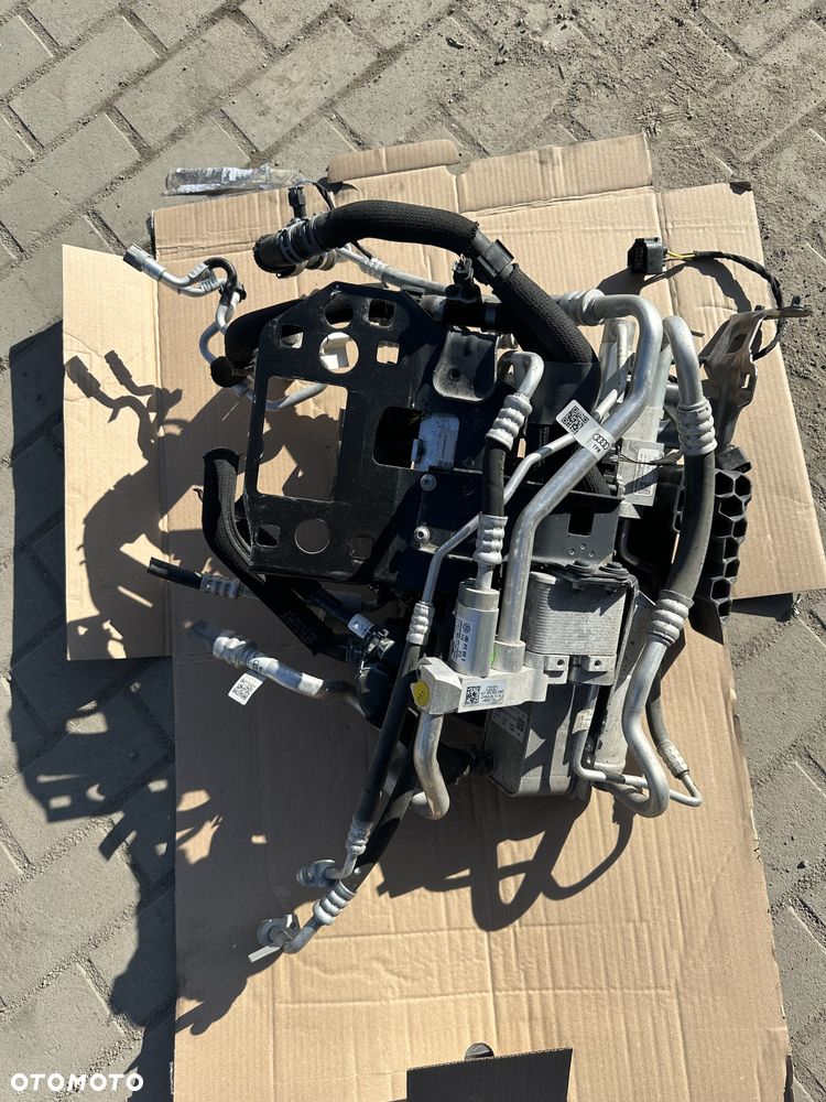 CHŁODNICA PRZEWODY KLIMATYZACJI AUDI E-TRON 4MO 816 413 A - 1