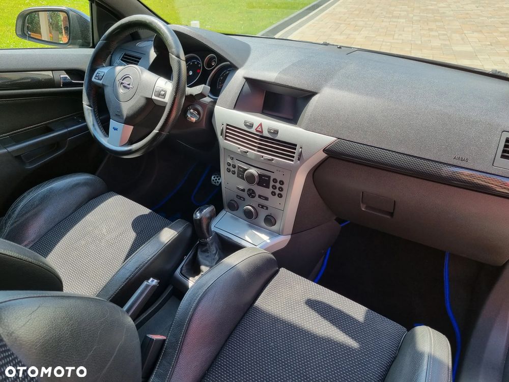 Opel Astra 2.0 T OPC - 14