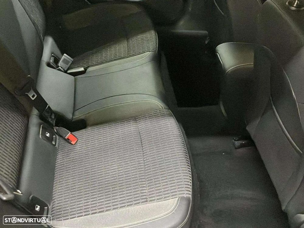 Opel Astra Sports Tourer - 16