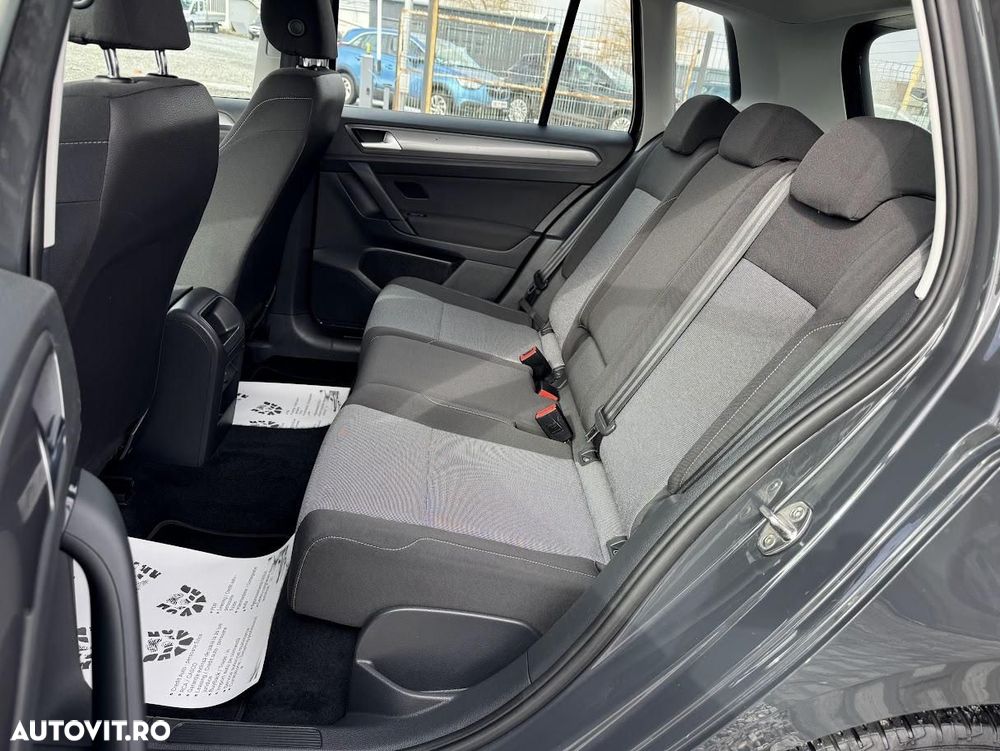 Volkswagen Golf Sportsvan - 19