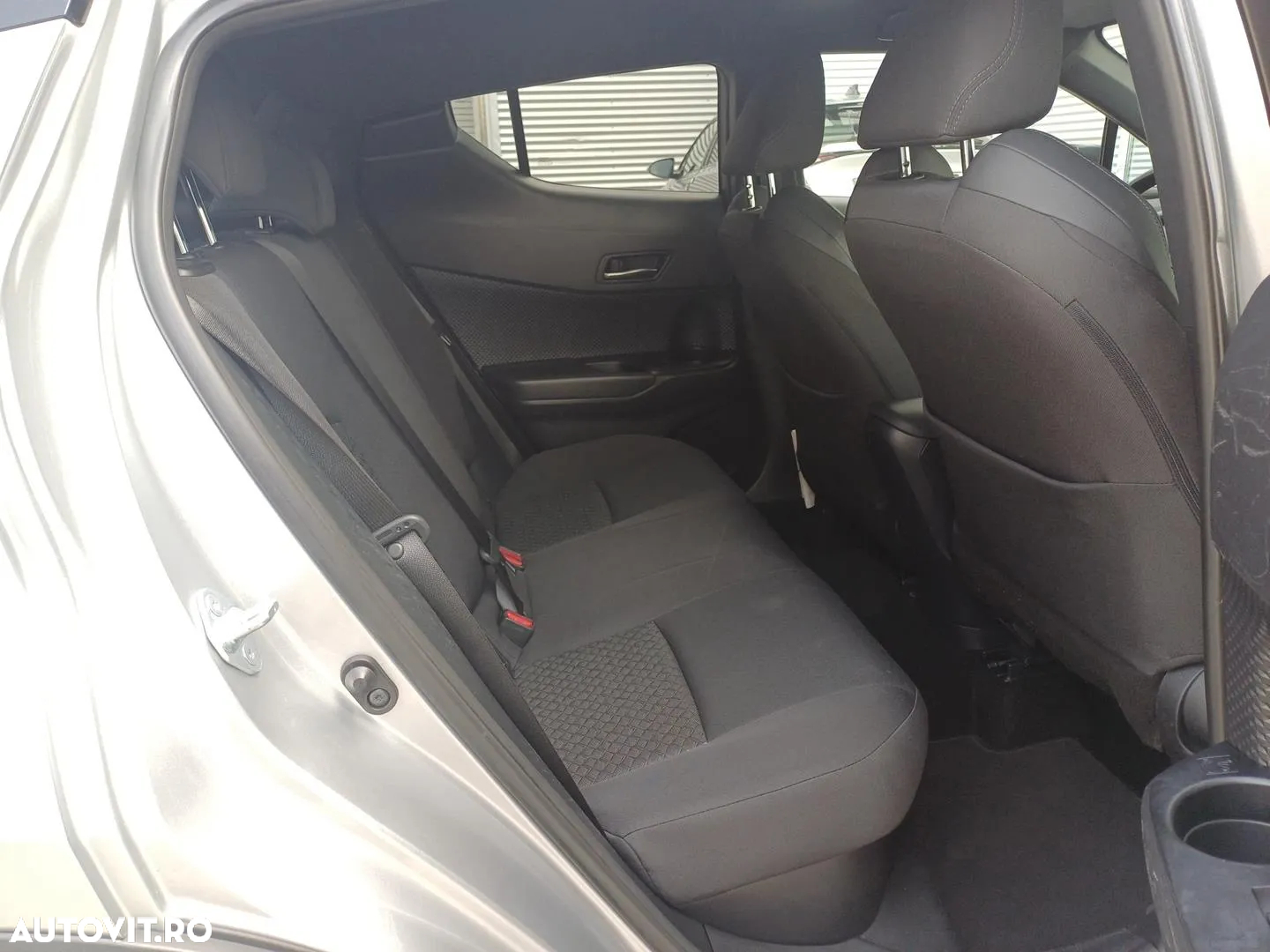 Toyota C-HR 1.8 HSD 122 CP 4x2 CVT C-ult Style bi-tone - 23