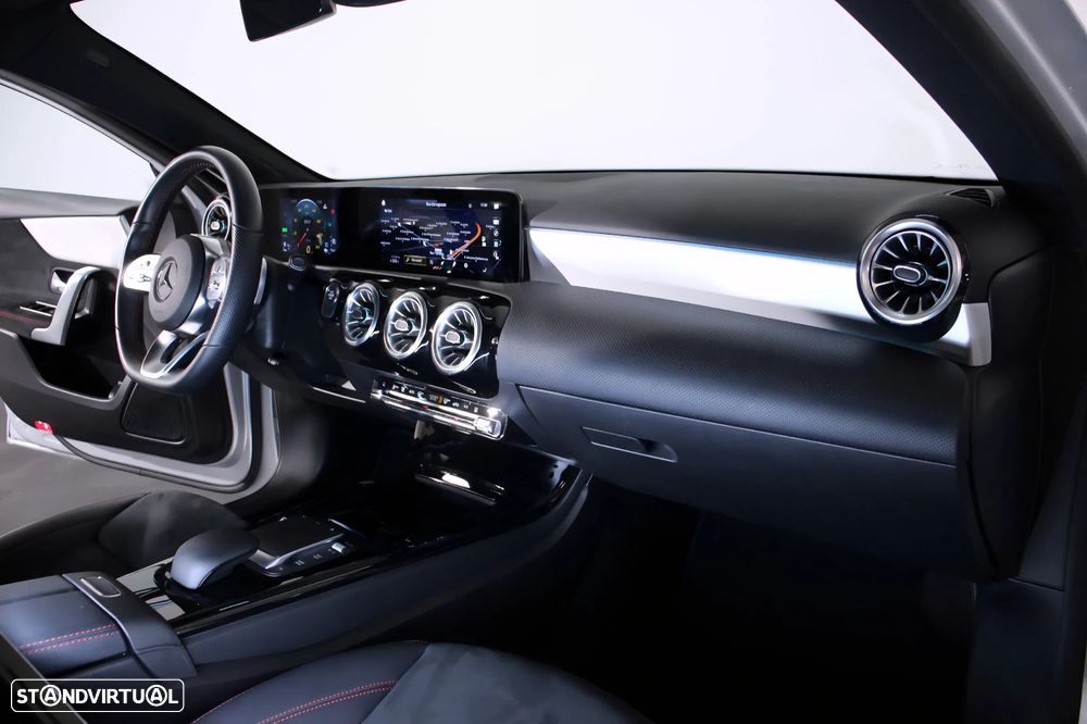 Mercedes-Benz A 250 e AMG Line - 11