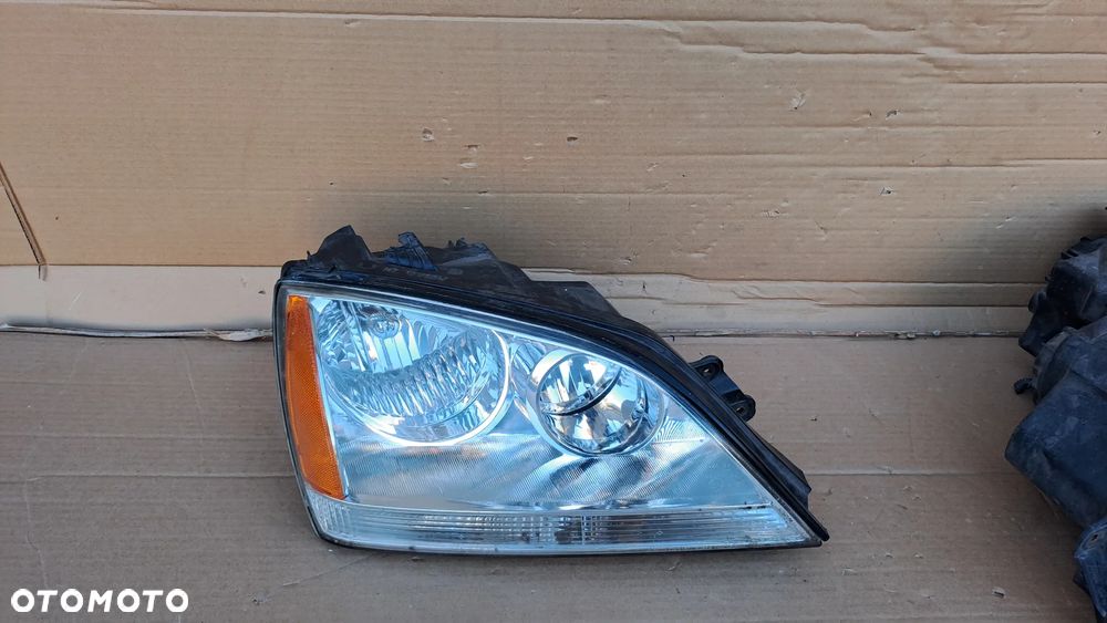 KIA SORENTO 2002-09 PRAWA LEWA LAMPA USA - 2