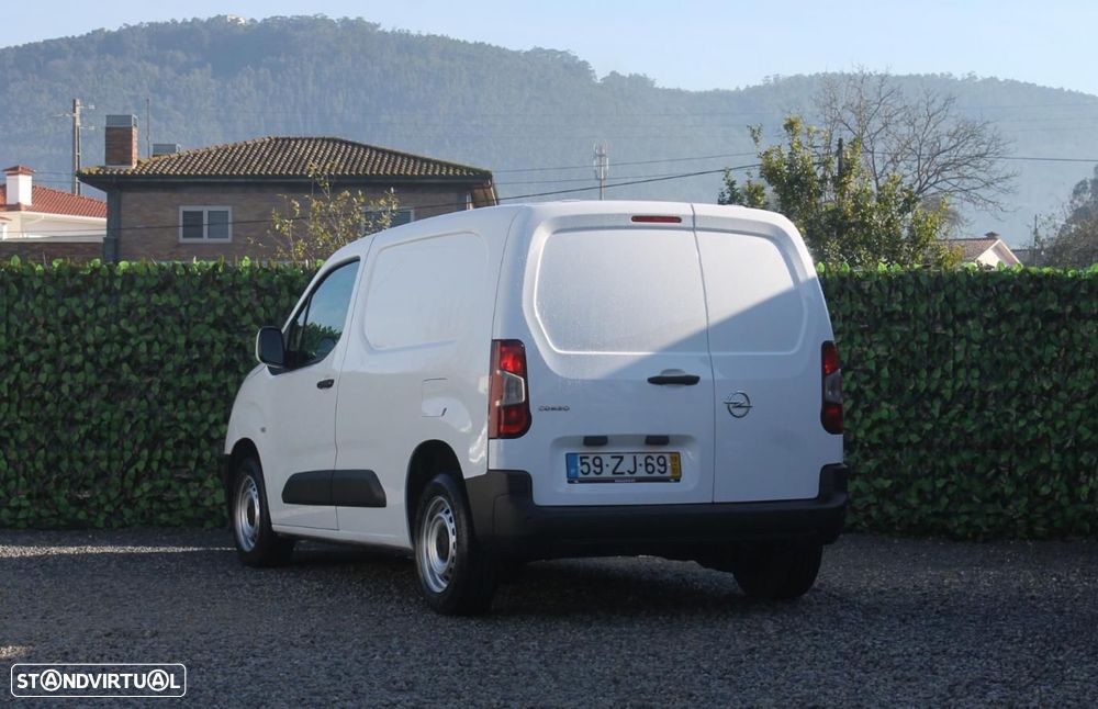 Opel Combo Van 1.5 CDTI - 3 LUGARES - IVA DEDUTÍVEL - 4