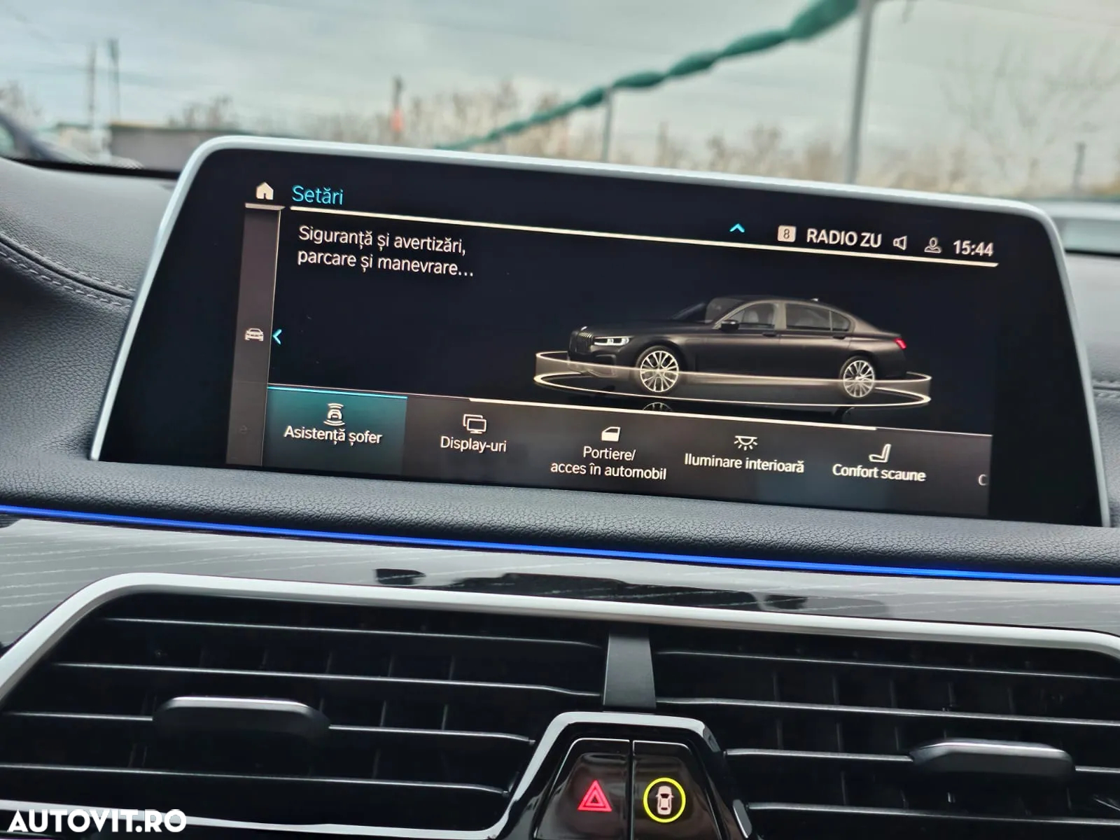 BMW Seria 7 745e - 21