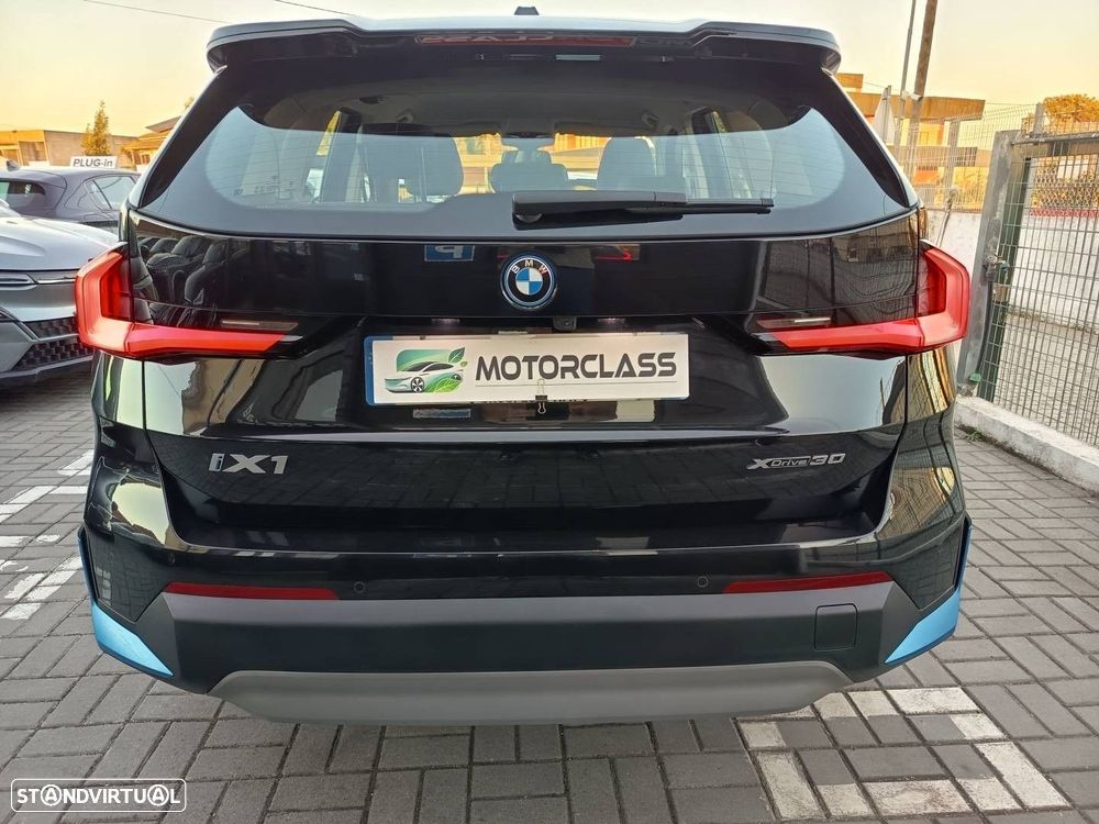BMW iX1 xDrive30 - 8