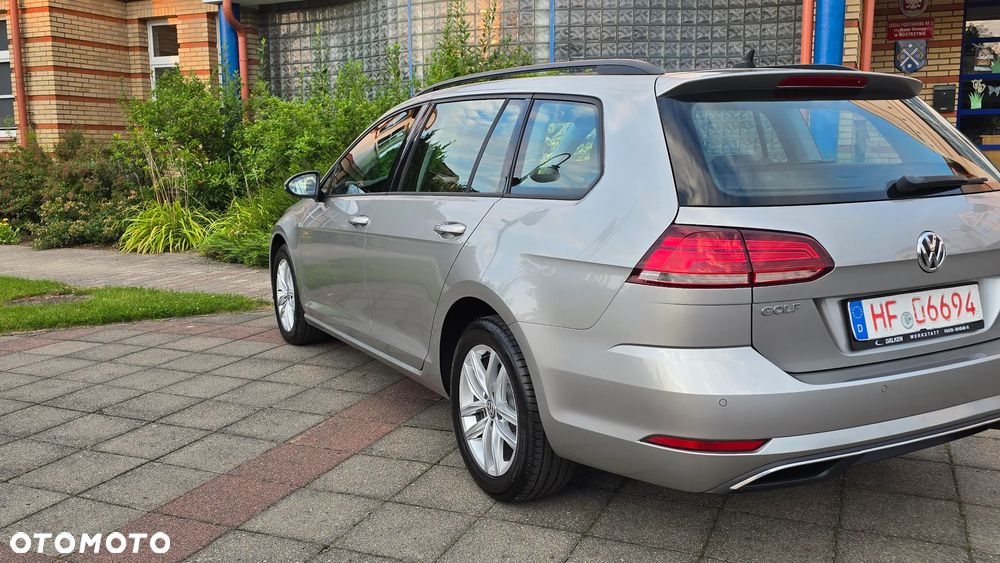 Volkswagen Golf - 33