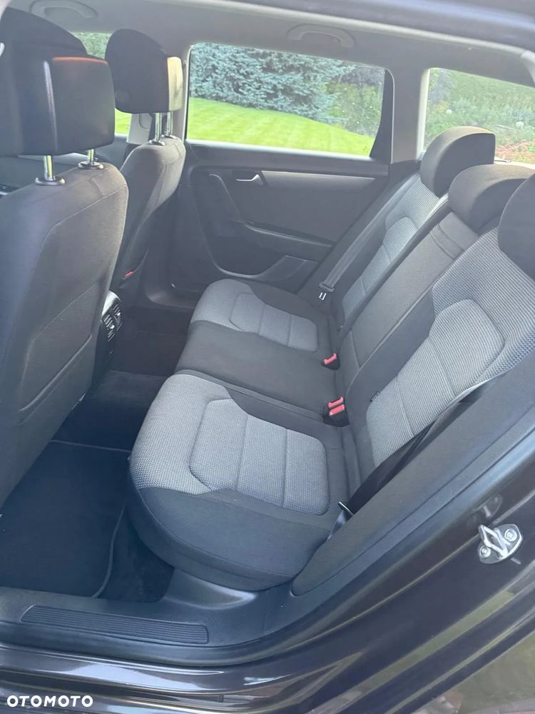 Volkswagen Passat 2.0 TDI Comfortline - 5
