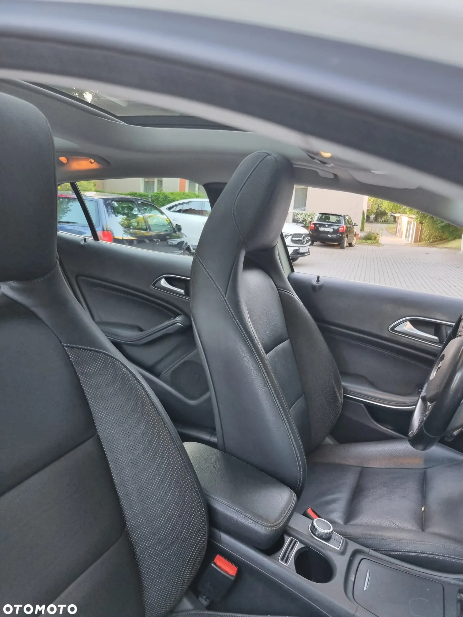 Mercedes-Benz GLA - 21