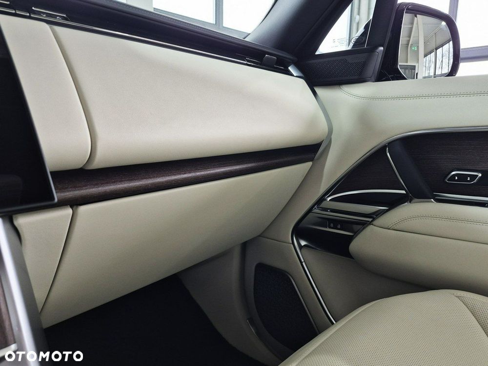 Land Rover Range Rover - 34