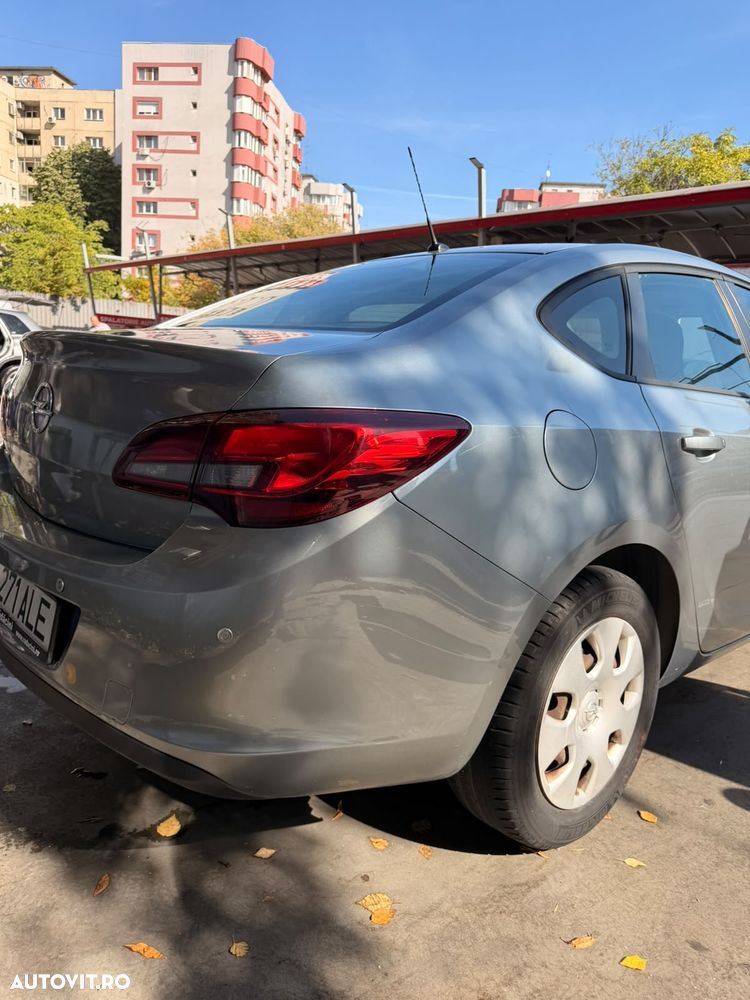 Opel Astra - 5