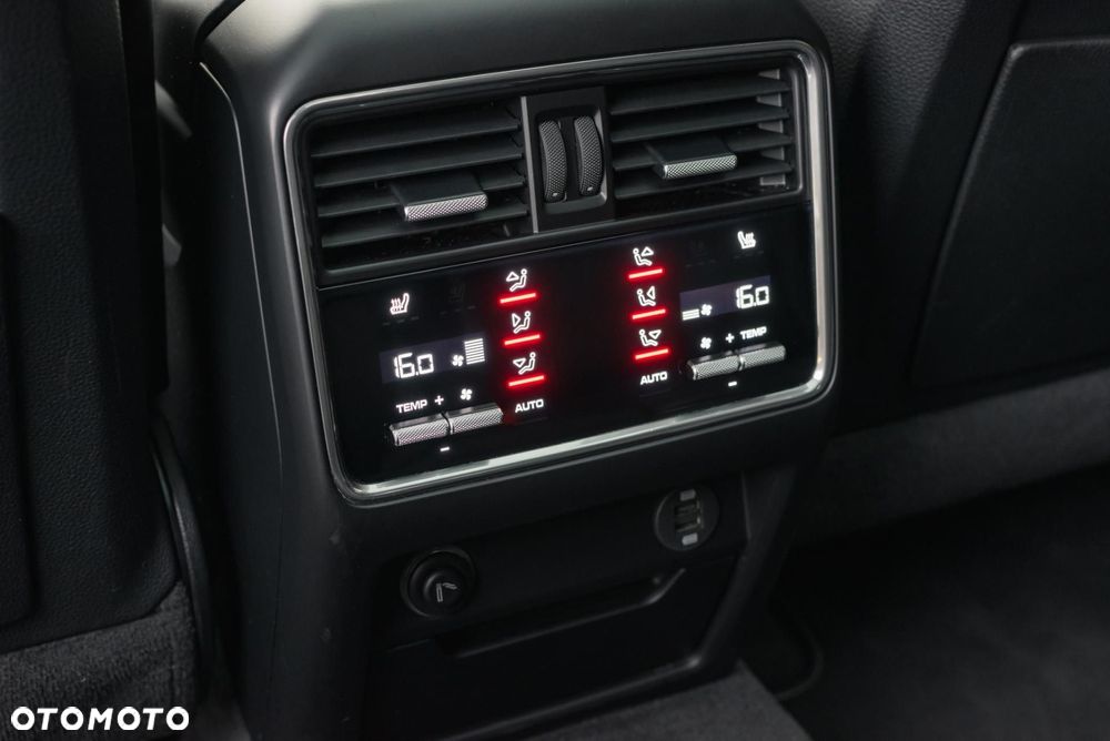 Porsche Cayenne - 36