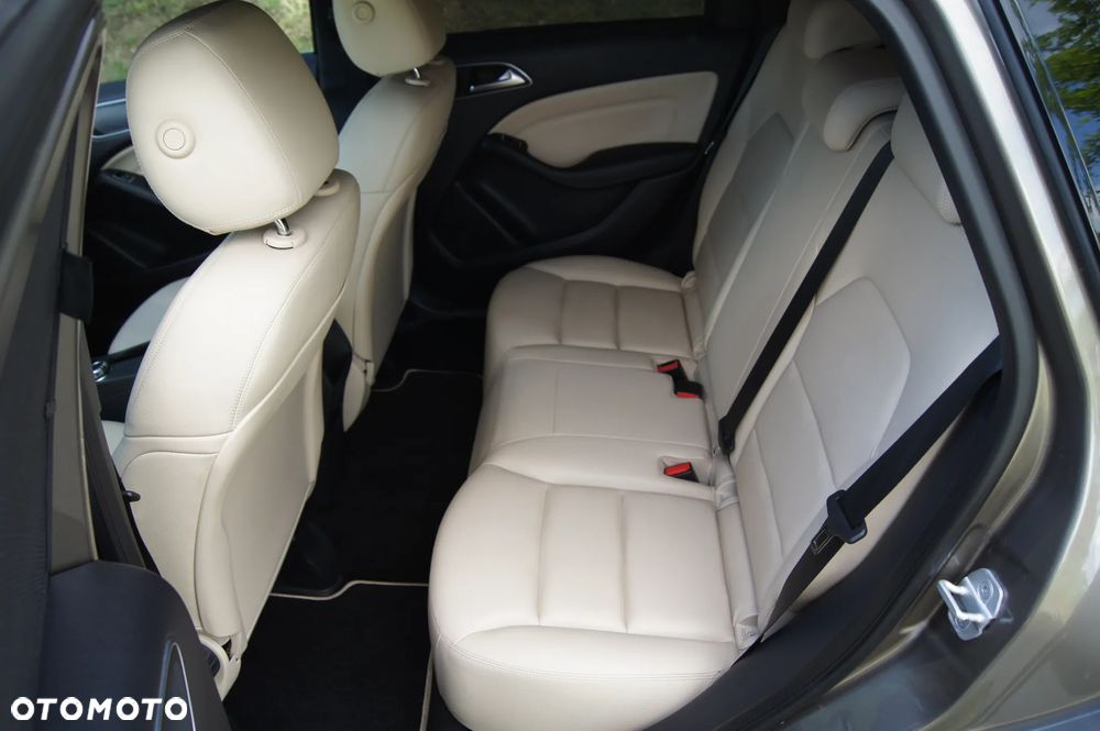 Mercedes-Benz Klasa B 180 CDI (BlueEFFICIENCY) - 24