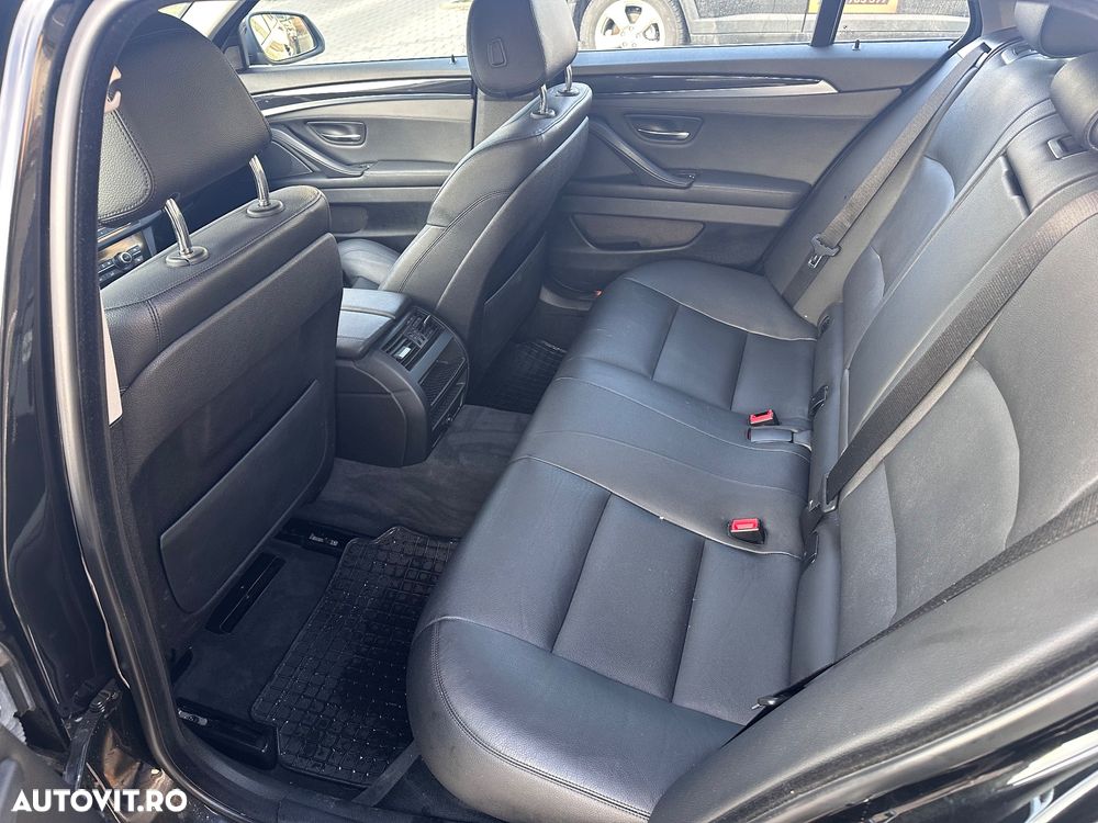 BMW Seria 5 525d xDrive Touring Aut. - 9