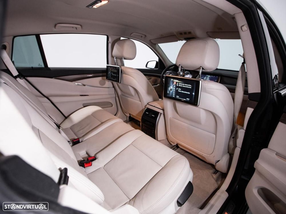 BMW 520 Gran Turismo - 12