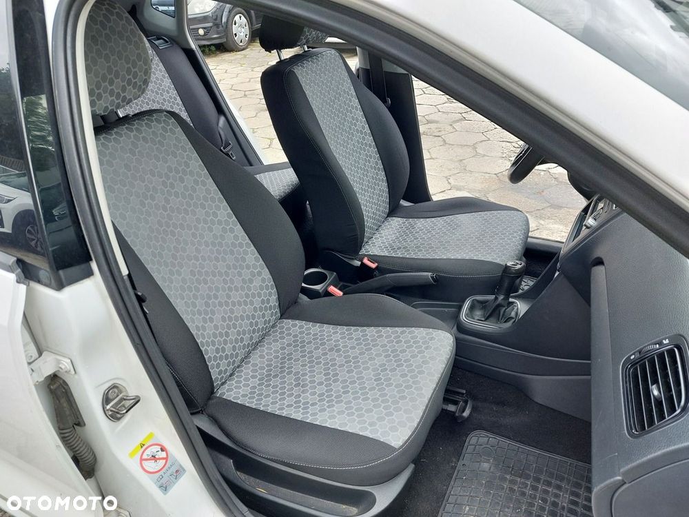 Volkswagen Polo - 16