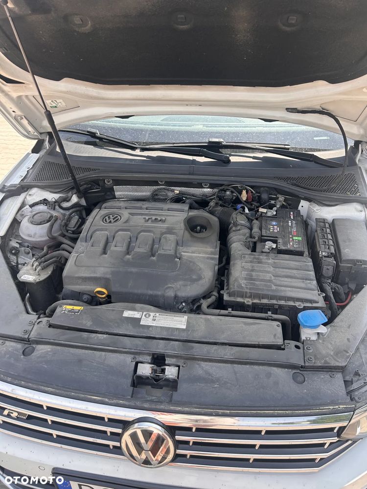 Volkswagen Passat ver-2-0-tdi-scr-trendline-dsg - 23