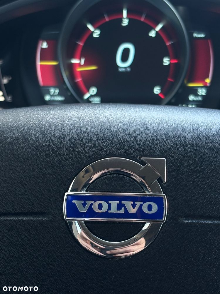 Volvo V40 - 23