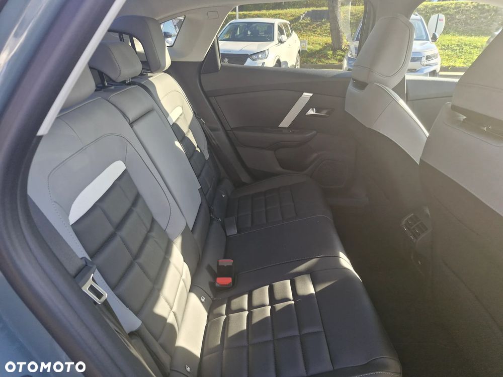 Citroën C4 1.2 mHEV Max eDCT6 - 8