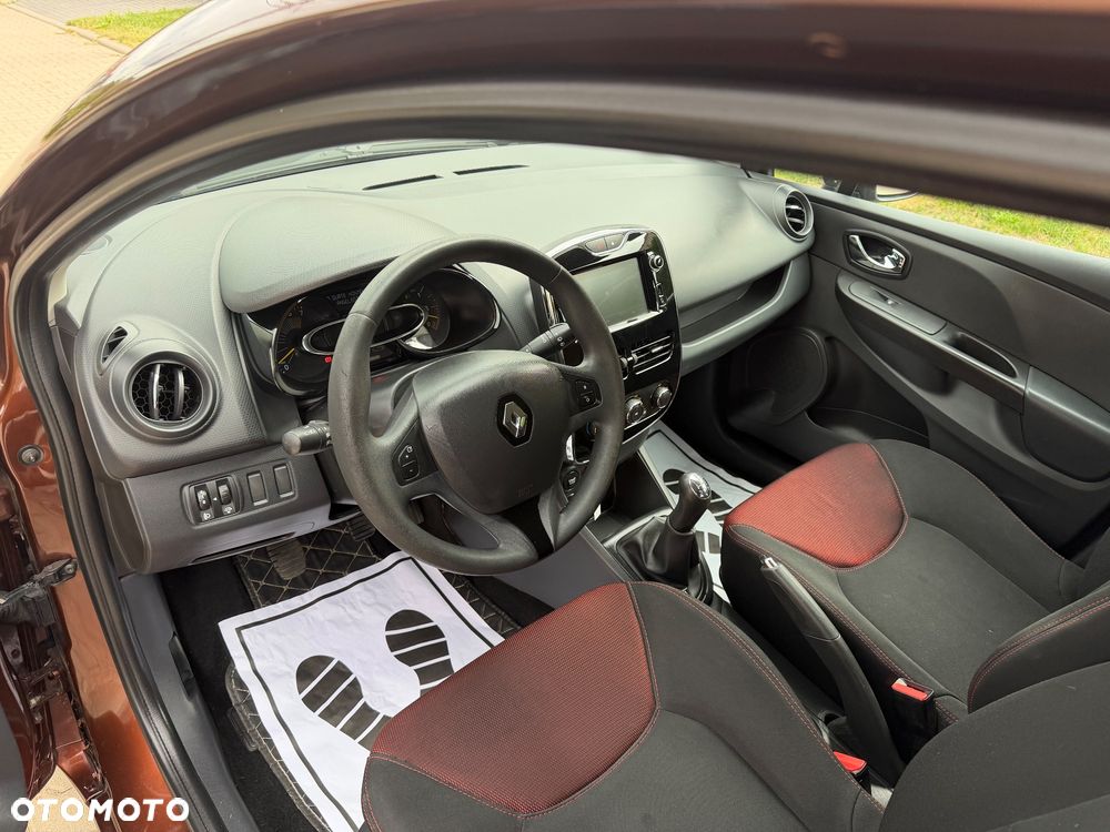 Renault Clio 1.2 16V 75 TomTom Edition - 34