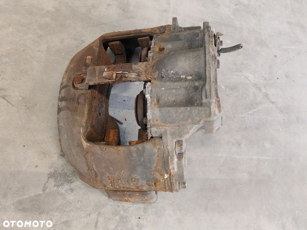 ZACISK HAMULCOWY PRZÓD PRZEDNI PRAWY RENAULT PREMIUM MAGNUM DXI RANGE GAMA T C K - 2