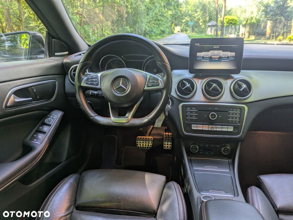 Mercedes-Benz CLA 200 d 7G-DCT AMG Line - 10