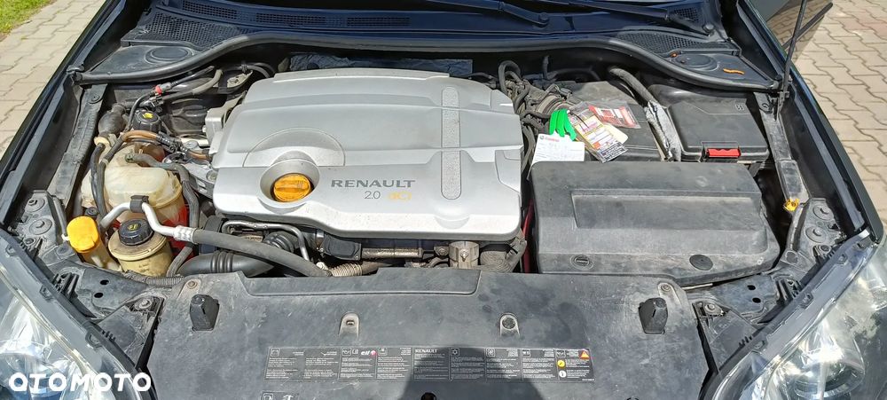 Renault Laguna 2.0 DCi FAP GT - 16