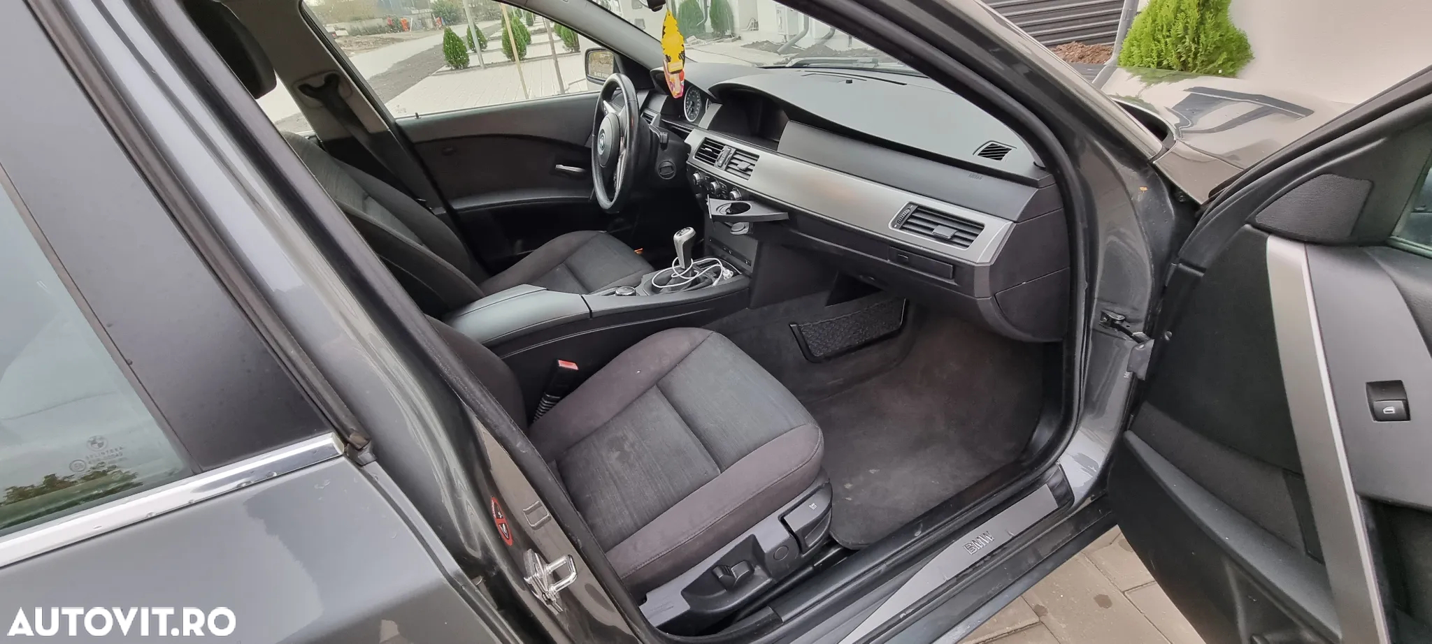 BMW Seria 5 520d Touring - 11