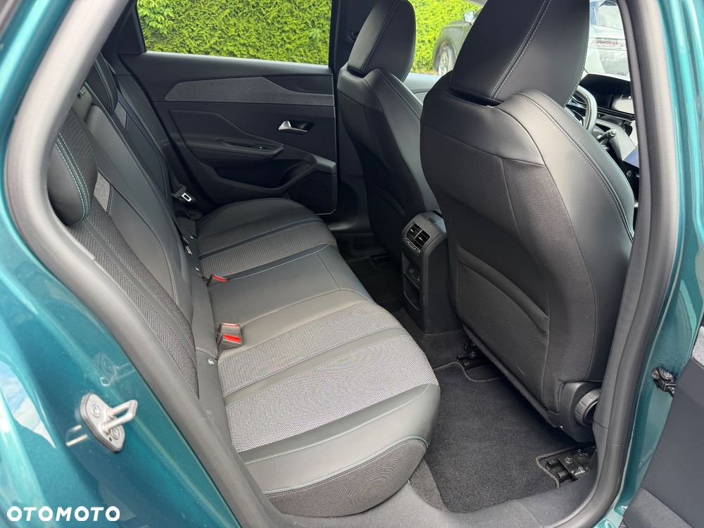 Peugeot 308 BlueHDi 130 EAT8 Allure - 24