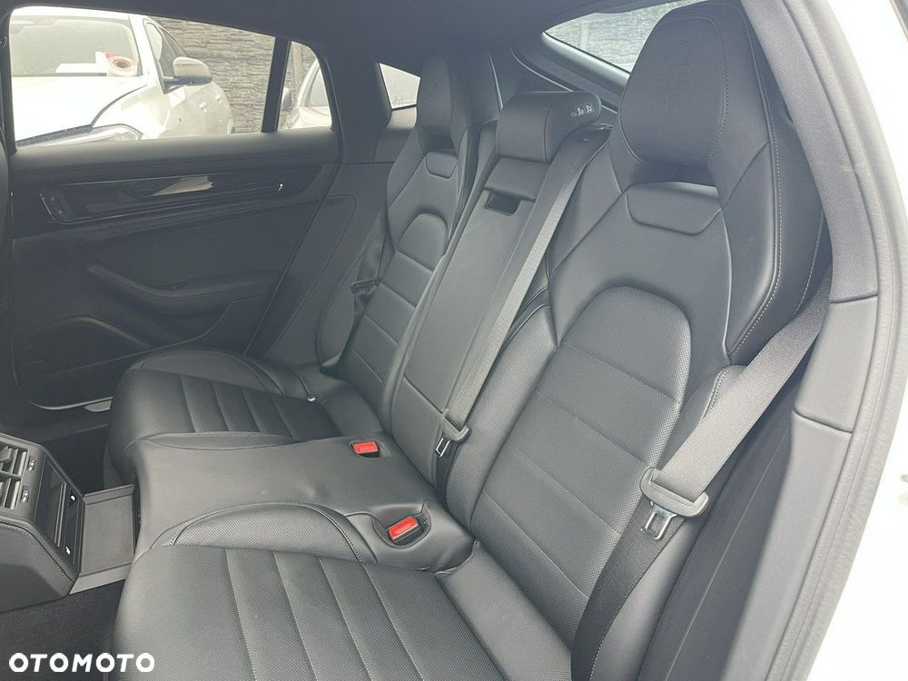 Porsche Panamera 4 E-Hybrid Executive - 17