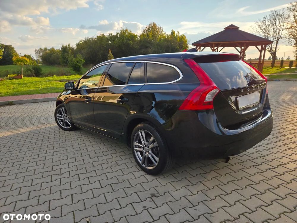 Volvo V60 D3 Geartronic Momentum - 8