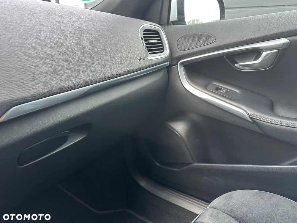 Volvo V40 D2 RDesign - 25