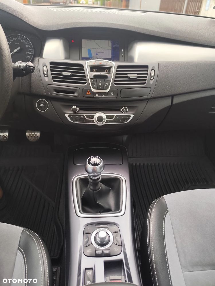 Renault Laguna dCi 150 FAP GT - 11