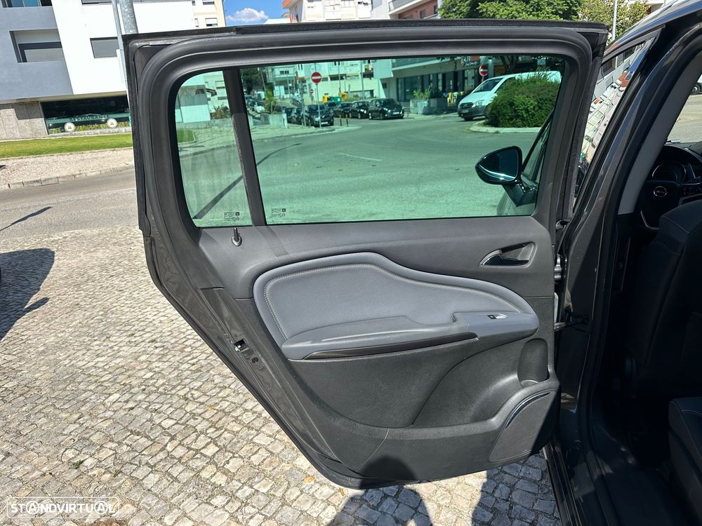 Opel Zafira 2.0 CDTi Cosmo S/S - 18