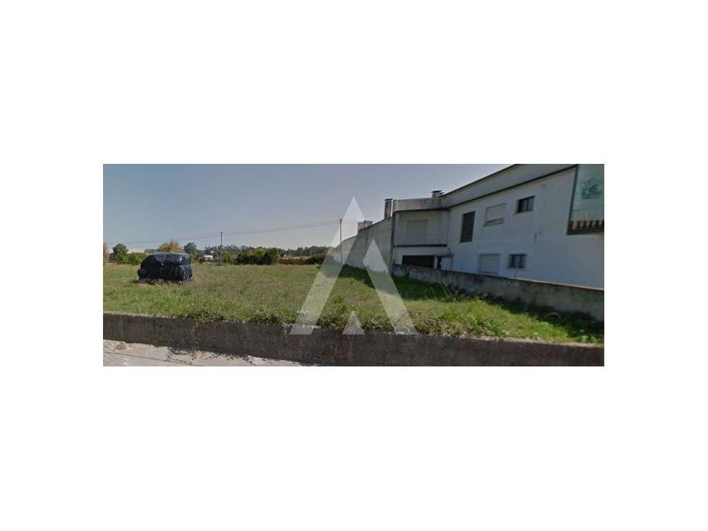 Lote de Terreno urbano com 1.410m2, com uma frente de 20mts, para c... - Grande imagem: 3/23