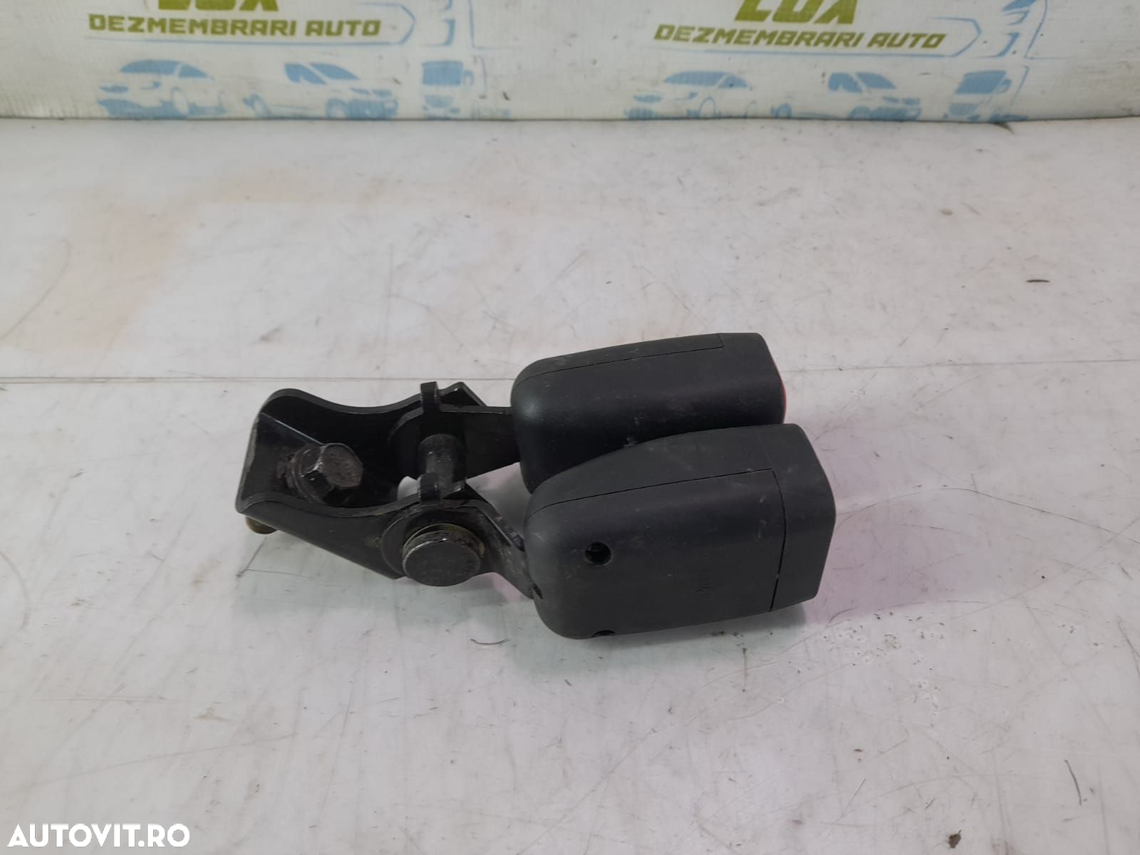 Pretensioner centura spate 1K06897083 Hyundai ix35 1 [2009 - 2013] 2. - 3