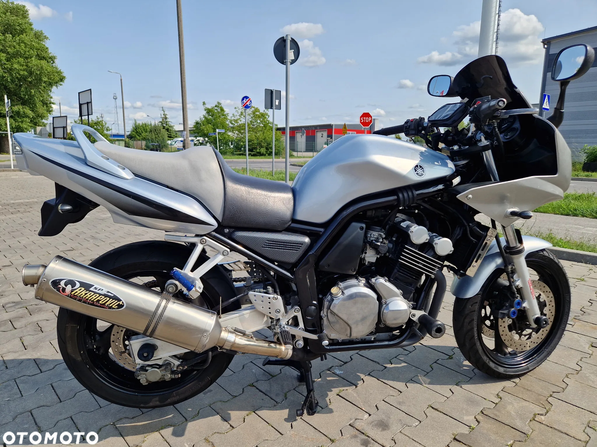 Yamaha FZS - 26