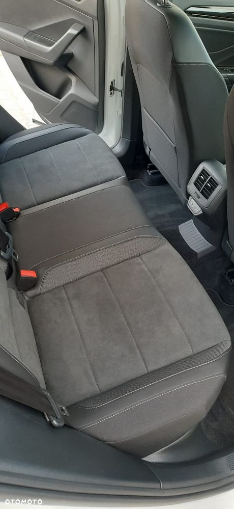 Volkswagen T-Roc - 9