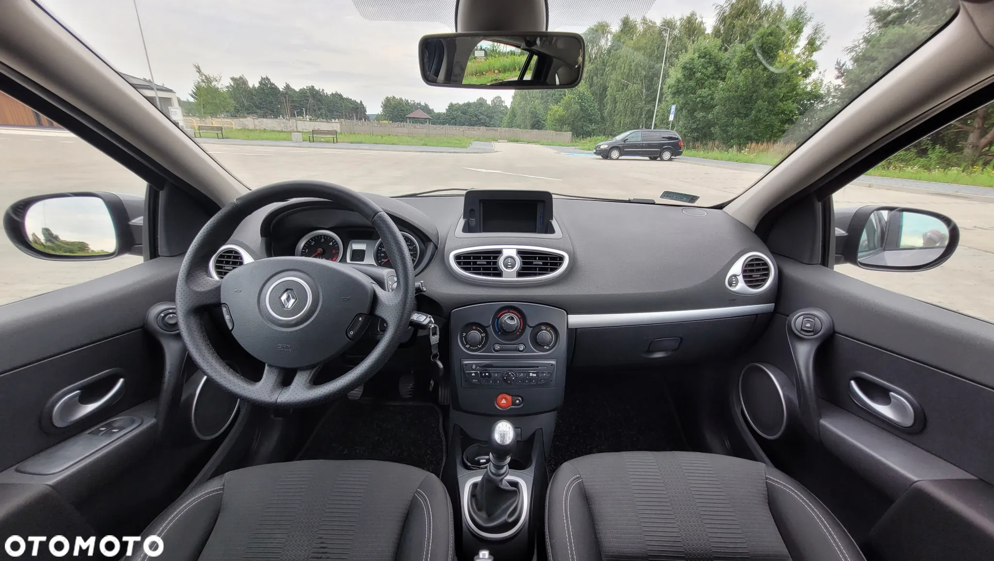 Renault Clio 1.5 dCi 85 FAP Grandtour Dynamique - 14
