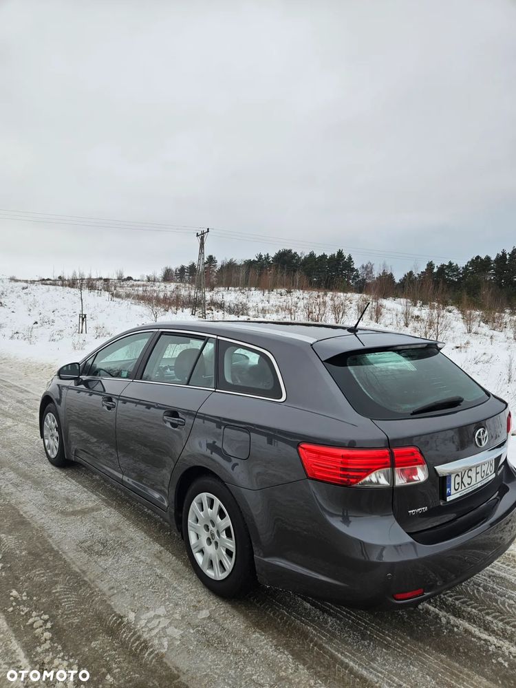 Toyota Avensis 1.8 Active - 5