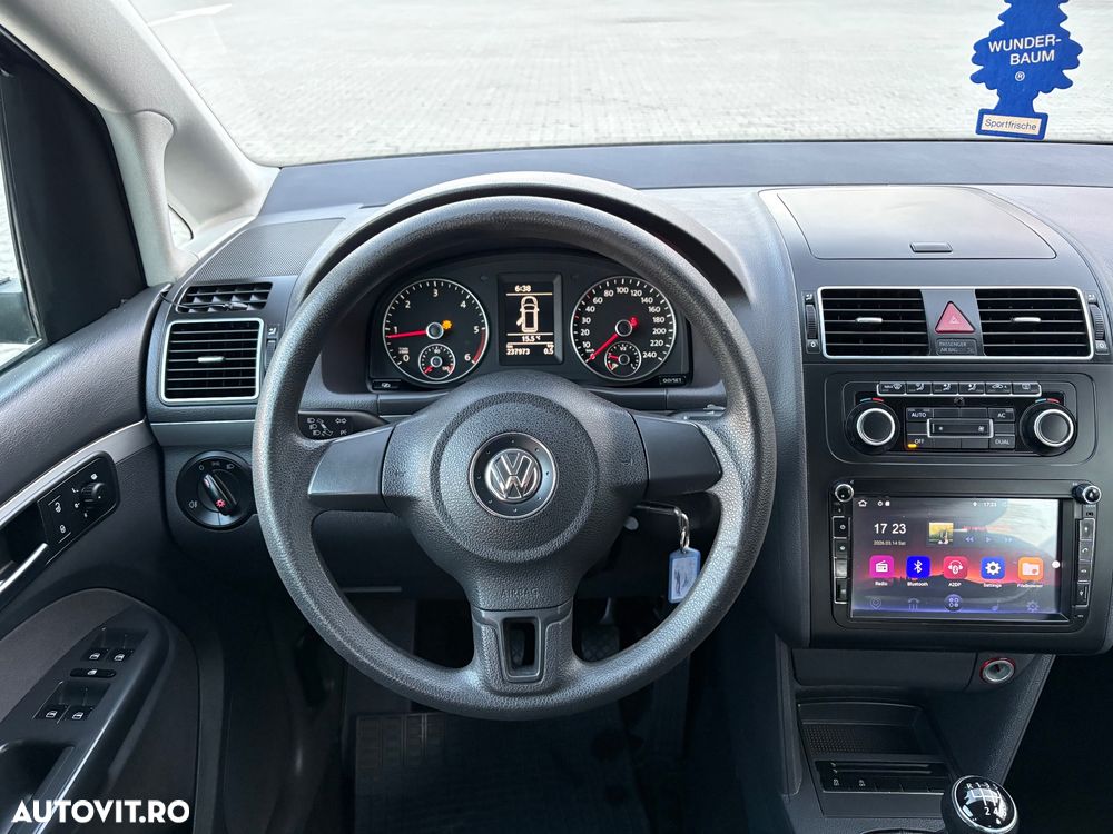 Volkswagen Touran 1.6 TDI DPF BlueMotion Technology STYLE - 4