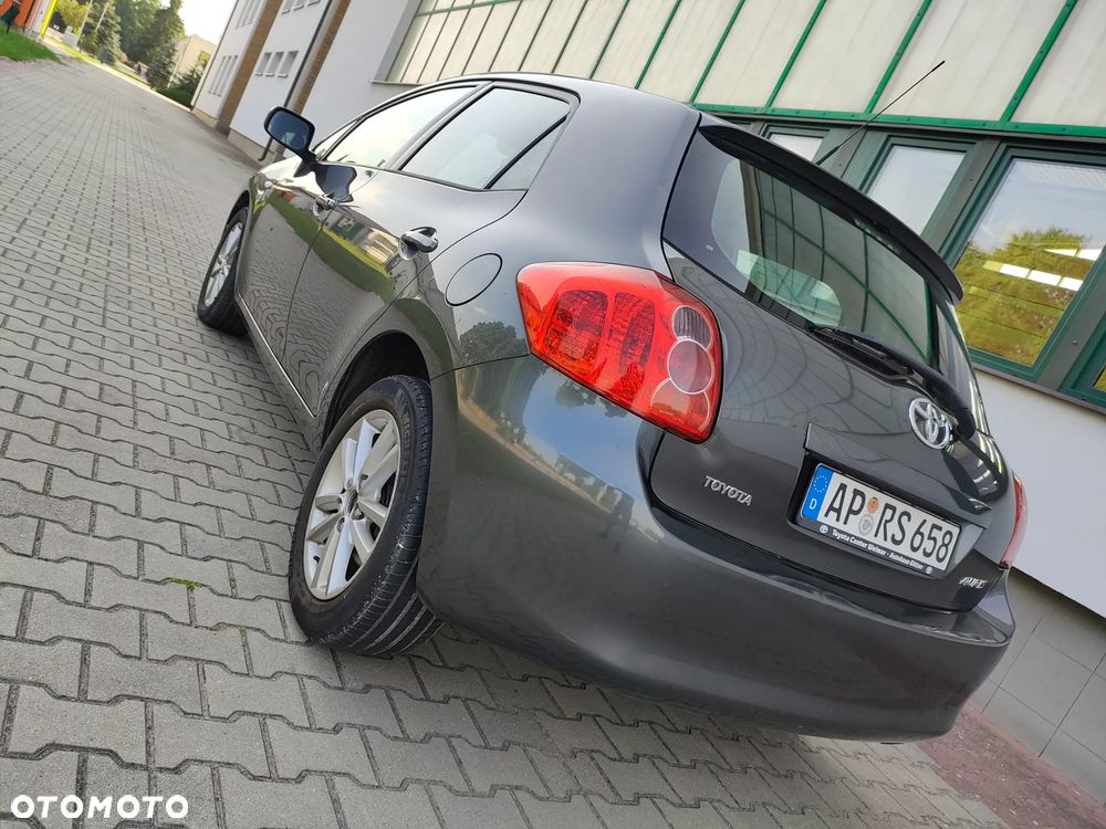 Toyota Auris 1.33 VVT-i - 4